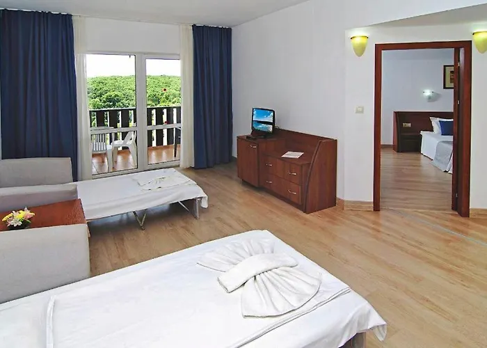 Bella Vista Club Синеморец